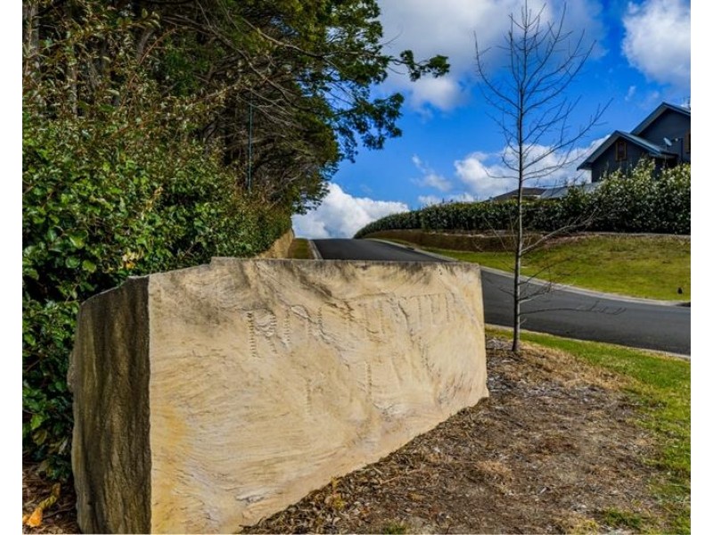 17 Rochester Drive, Bundanoon NSW 2578