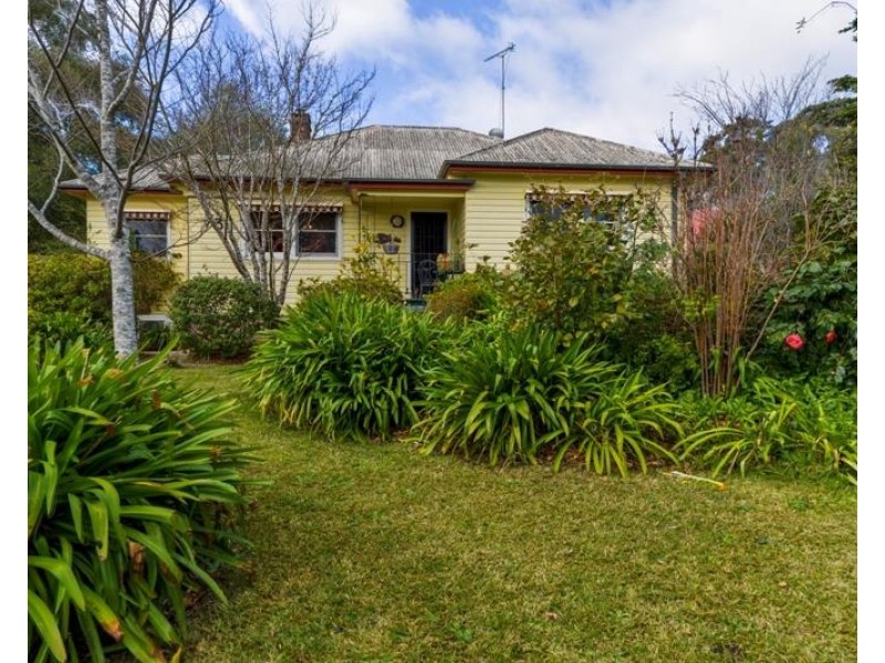 73 Railway Avenue, Bundanoon NSW 2578
