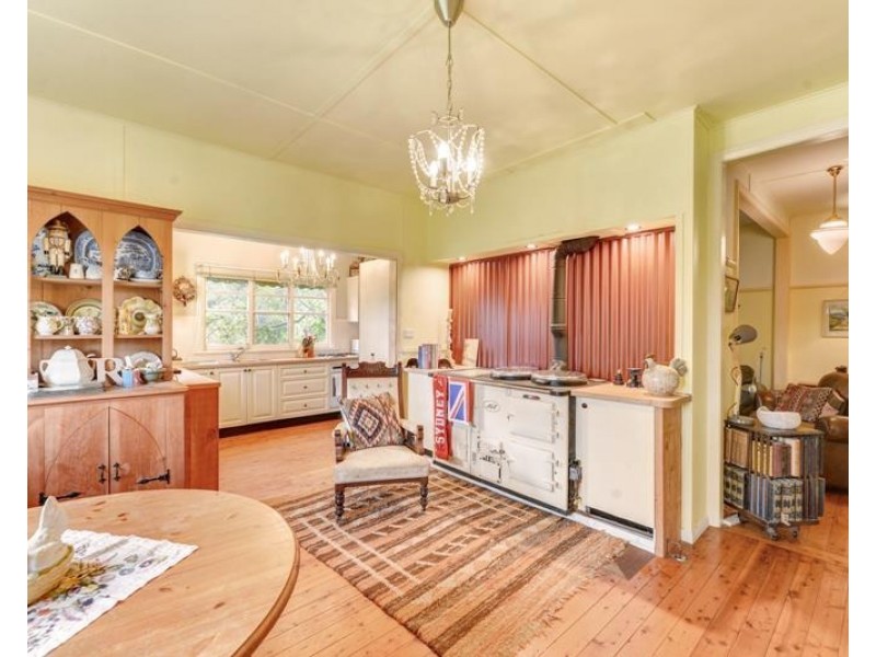 73 Railway Avenue, Bundanoon NSW 2578