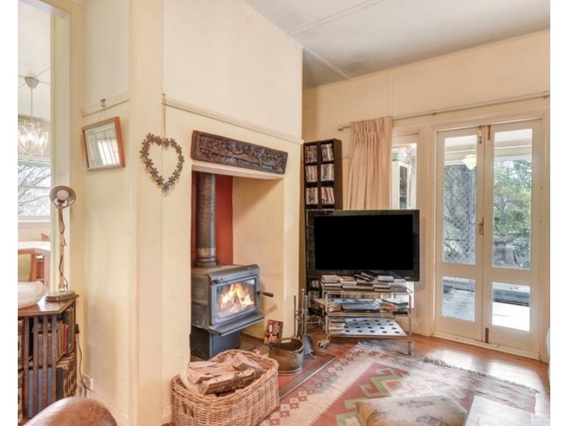 73 Railway Avenue, Bundanoon NSW 2578