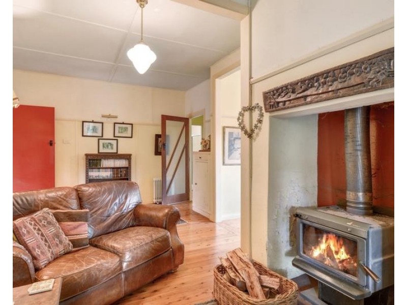 73 Railway Avenue, Bundanoon NSW 2578