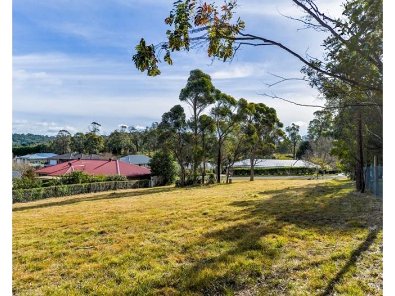 14 Bamburgh Place, Bundanoon NSW 2578