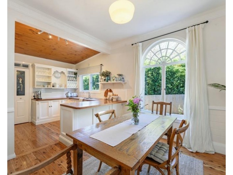 197 Railway Avenue, Bundanoon NSW 2578