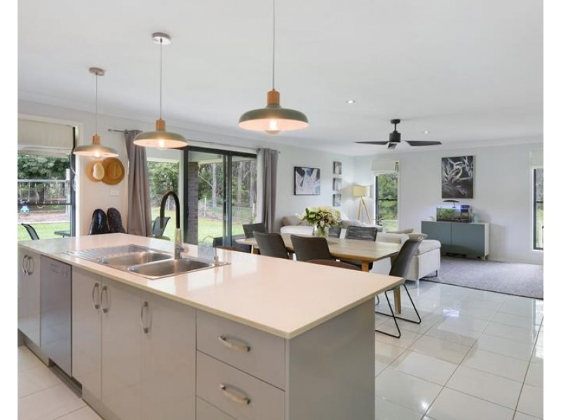 2 Bamburgh Place, Bundanoon NSW 2578