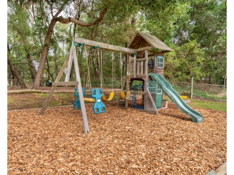 2 Bamburgh Place, Bundanoon NSW 2578