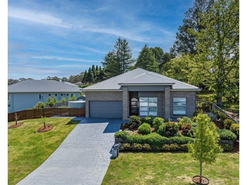 9 Rochester Drive, Bundanoon NSW 2578