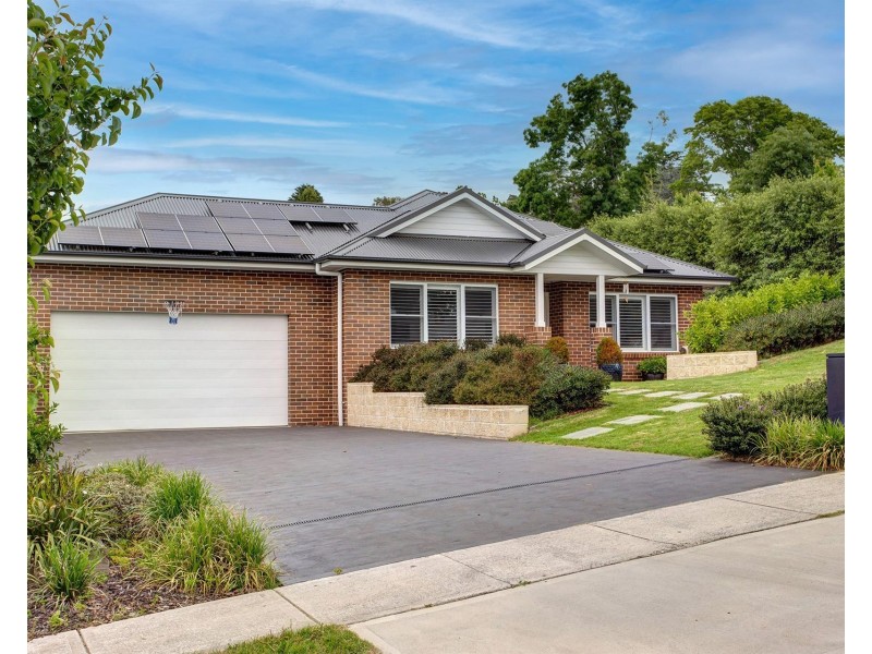 14A Torulosa Drive, Moss Vale NSW 2577