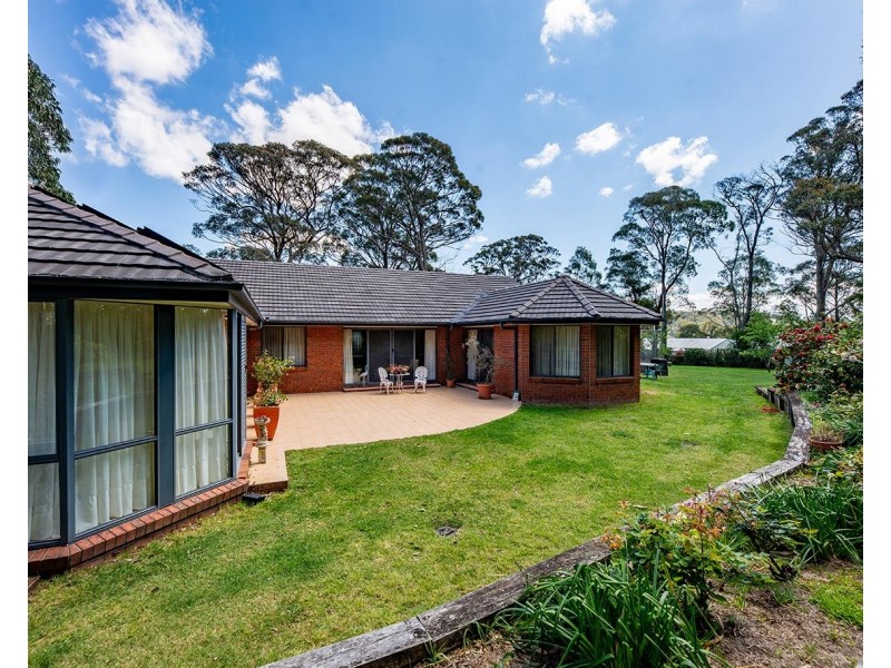 17 Larkin Close, Bundanoon NSW 2578