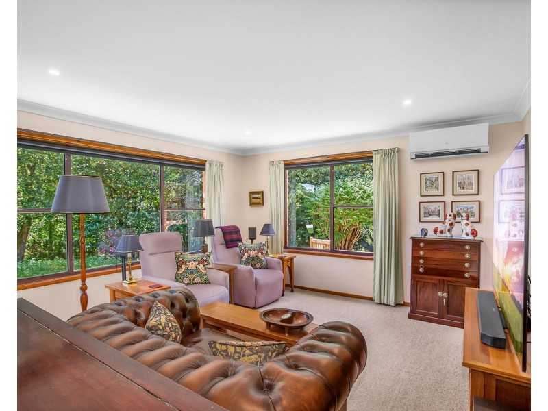 25 Bindar Crescent, Bundanoon NSW 2578