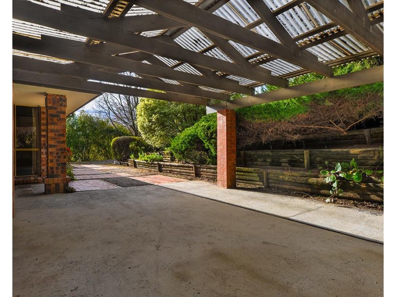 11 Lynne Close, Bundanoon NSW 2578