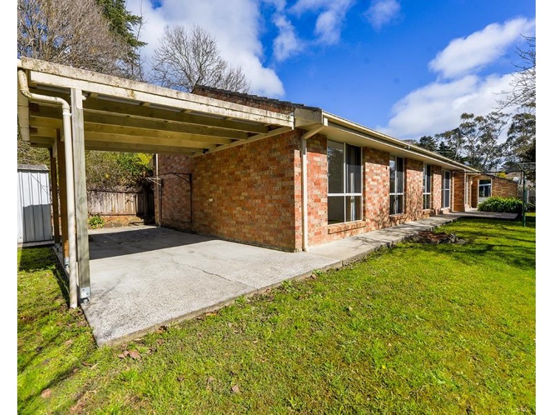 11 Amy Street, Bundanoon NSW 2578
