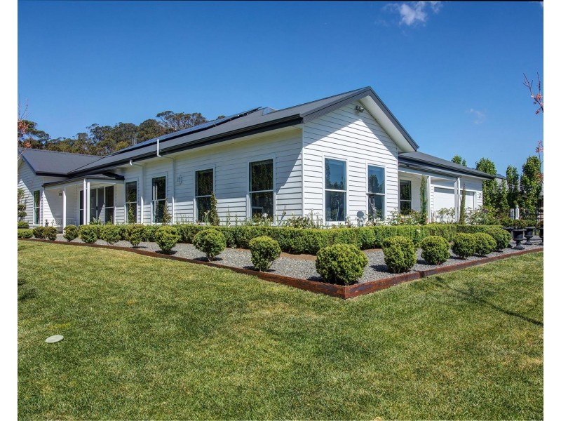 1 Larkin Close, Bundanoon NSW 2578