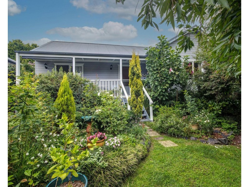 20 Ebury Street, Bundanoon NSW 2578