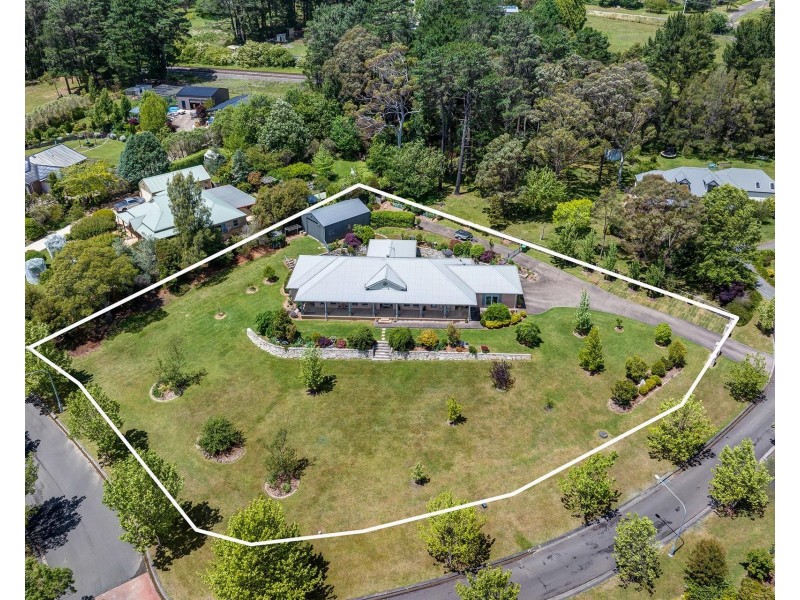 2 Morris Court, Bundanoon NSW 2578