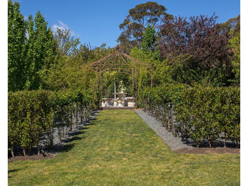 1 Larkin Close, Bundanoon NSW 2578