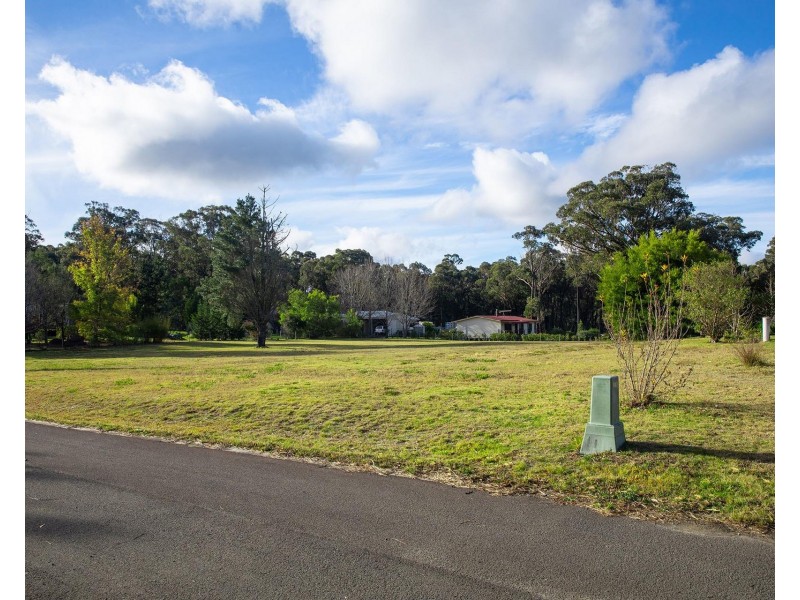 35 Pine Tree Road, Wingello NSW 2579