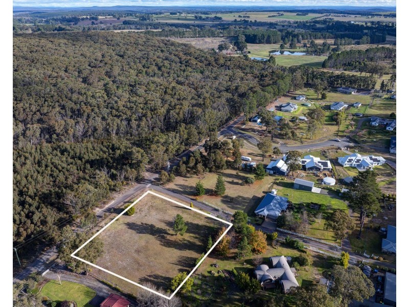 35 Pine Tree Road, Wingello NSW 2579
