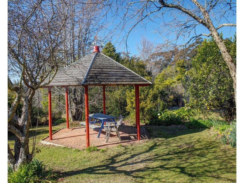 23 Garland Road, Bundanoon NSW 2578