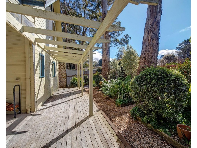 9 Birriga Avenue, Bundanoon NSW 2578