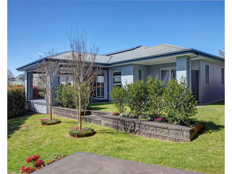 15 Skye Place, Bundanoon NSW 2578