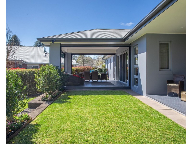 15 Skye Place, Bundanoon NSW 2578