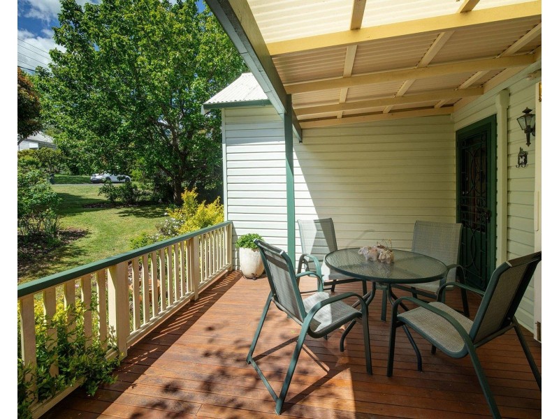 12 Barnett Avenue, Bundanoon NSW 2578