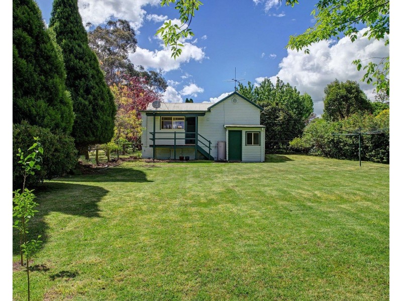12 Barnett Avenue, Bundanoon NSW 2578