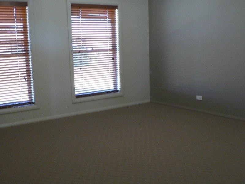 18 Ritz  Pl, Dubbo NSW 2830