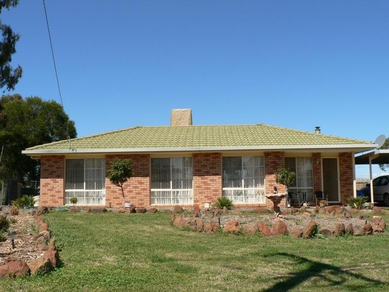 5 Eulomogo  St, Brocklehurst NSW 2830