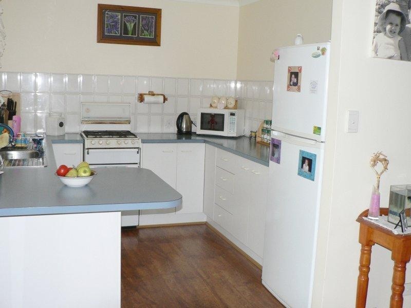 5 Eulomogo  St, Brocklehurst NSW 2830
