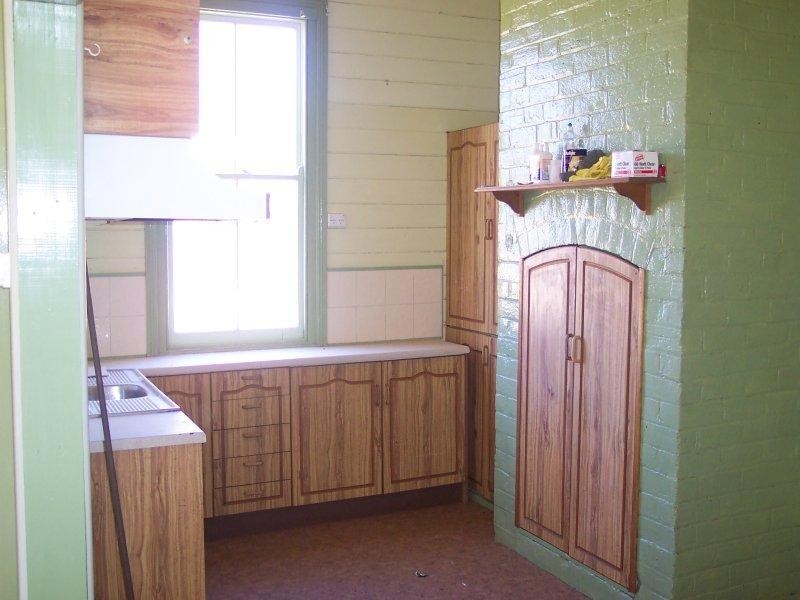 16 River  St, Mendooran NSW 2842