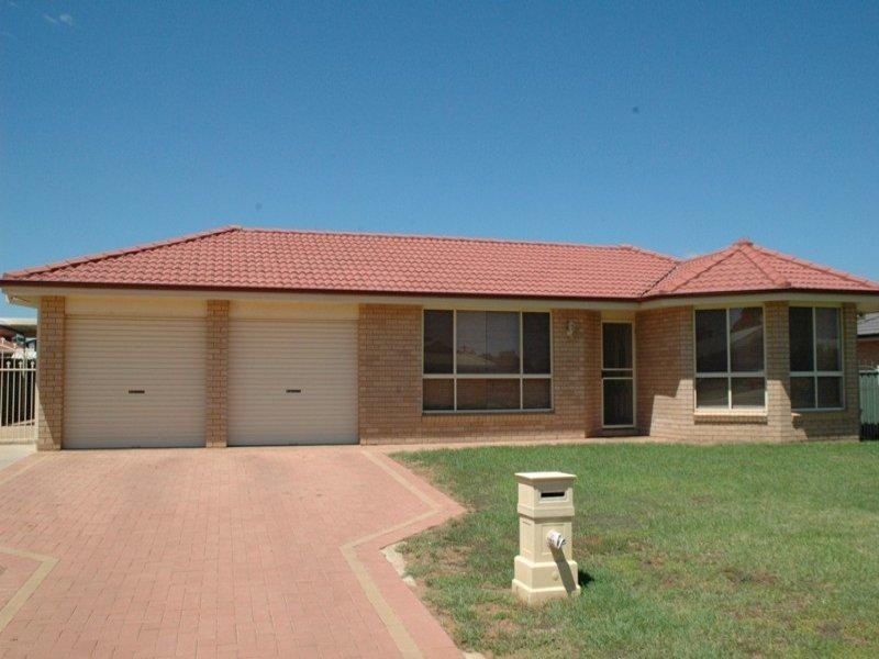 35 Doncaster  Ave, Dubbo NSW 2830