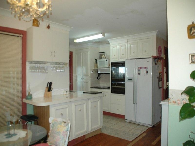 27 Chifley  Dr, Dubbo NSW 2830