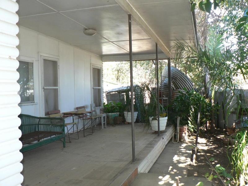 1 Dandaloo S St, Narromine NSW 2821