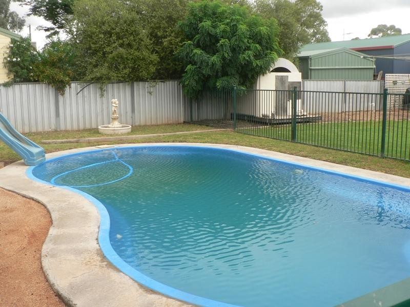 102 Birch St, Narromine NSW 2821