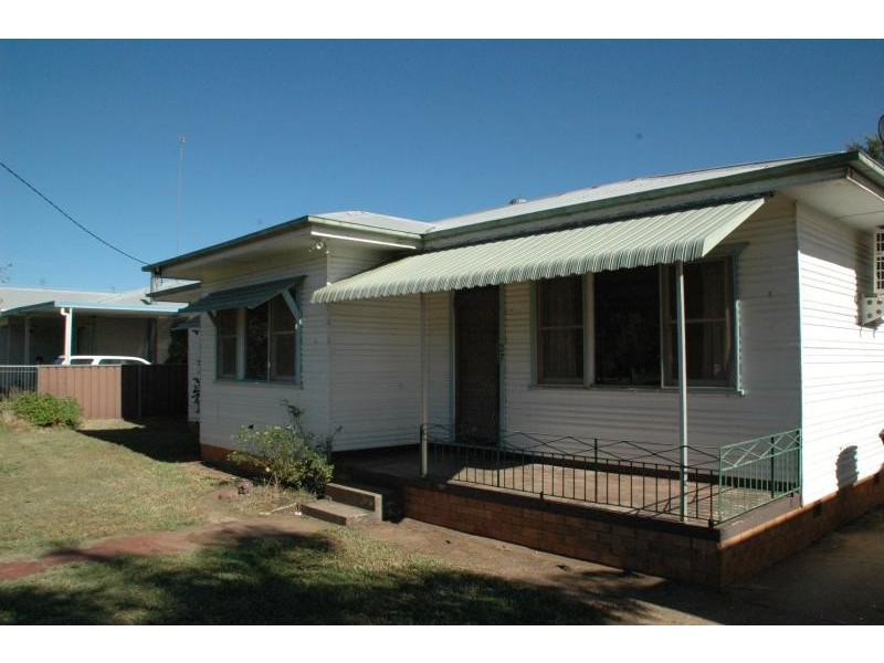 27 Young St, Dubbo NSW 2830