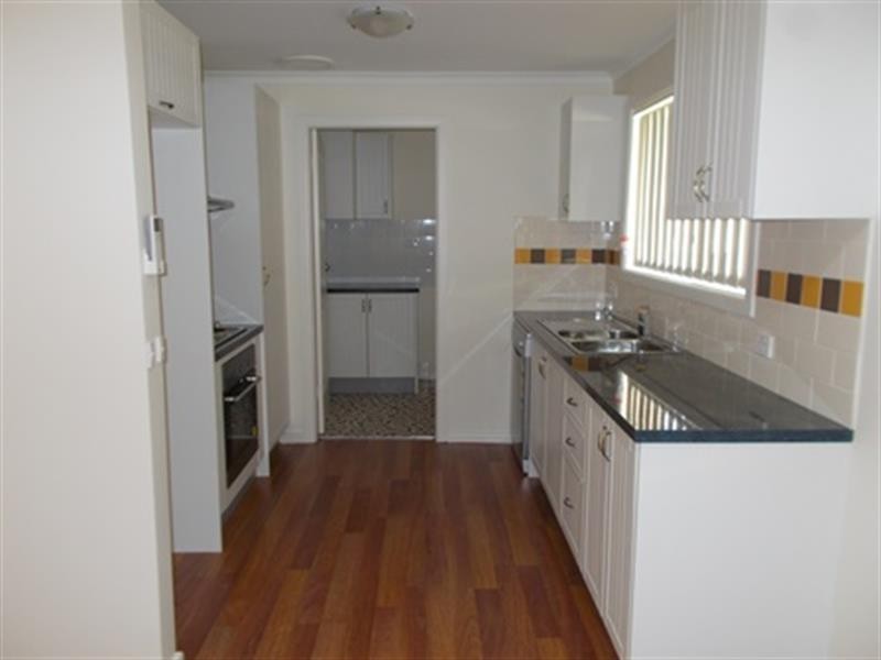 1/3 Rainbow  Pl, Dubbo NSW 2830