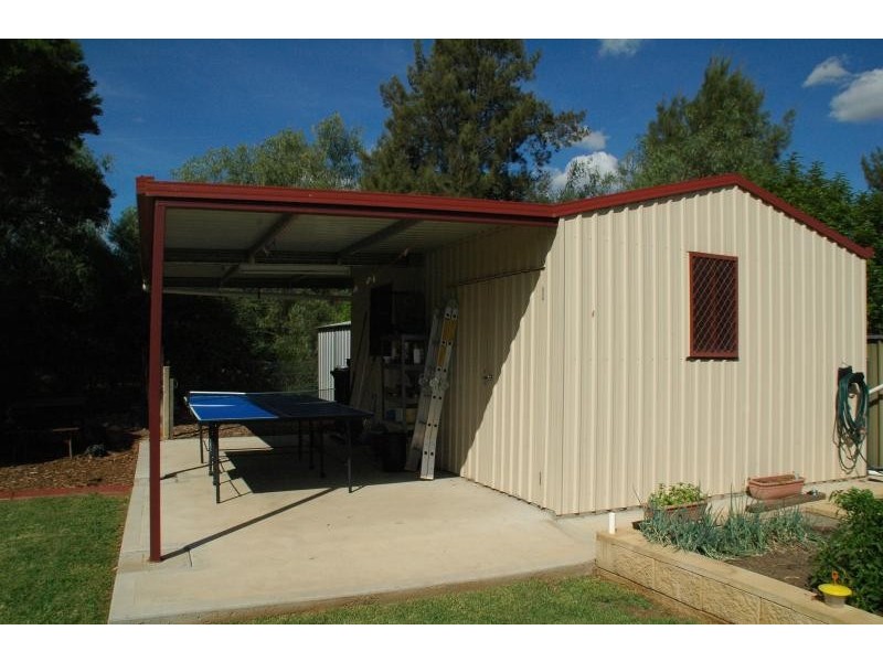 9 Loane Pl, Dubbo NSW 2830