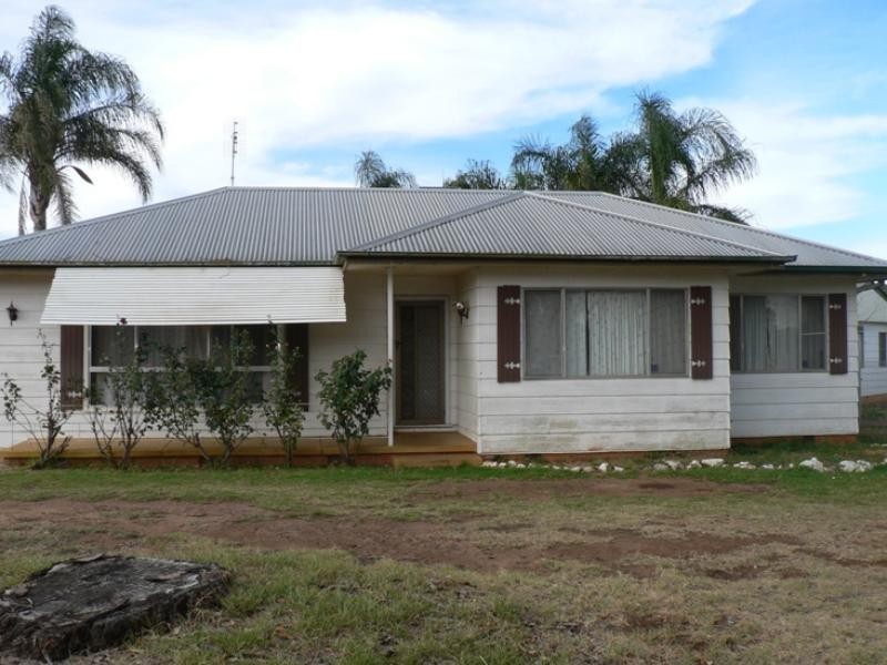 18 Wilkins St, Dubbo NSW 2830