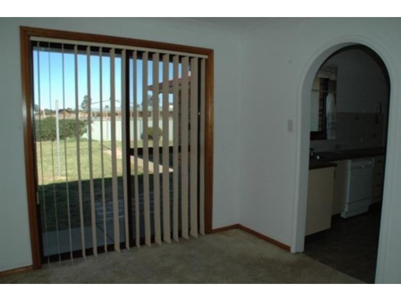 10 Silkwood Cl, Dubbo NSW 2830