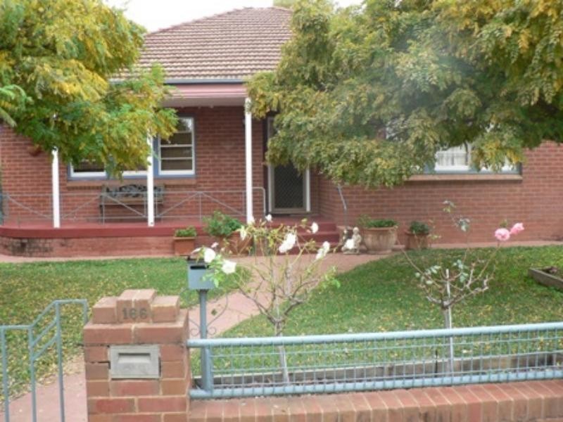 166 Gipps St, Dubbo NSW 2830
