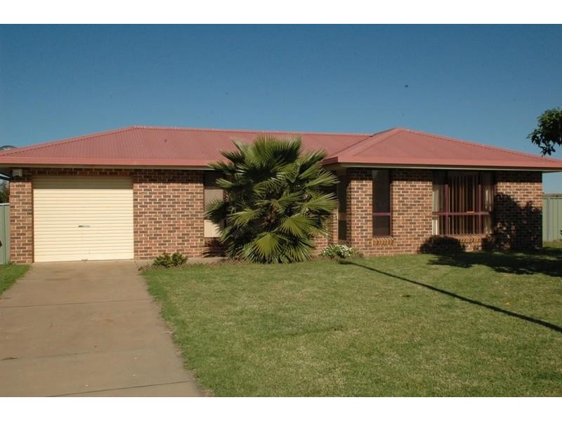 10 Silkwood Cl, Dubbo NSW 2830
