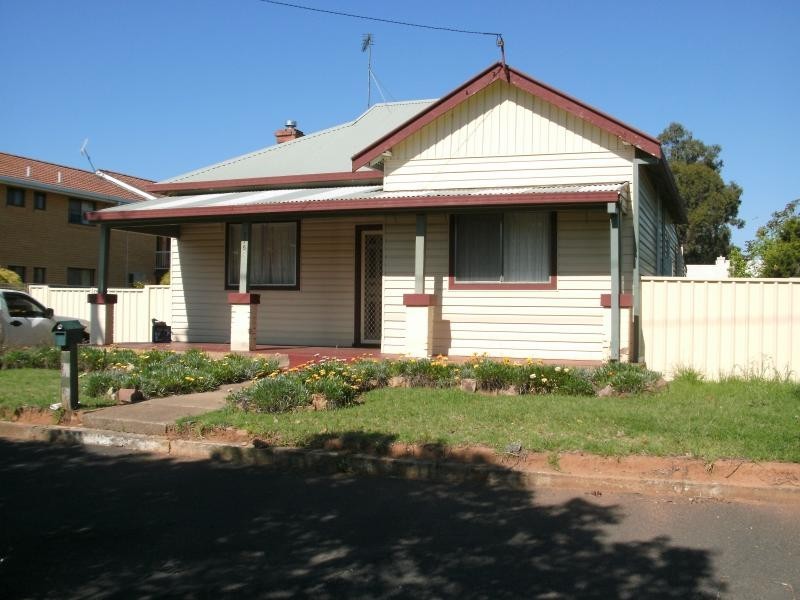 276 Brisbane St, Dubbo NSW 2830