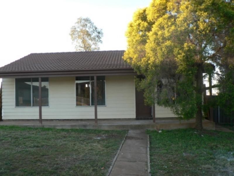 13 Salter Dr, Dubbo NSW 2830