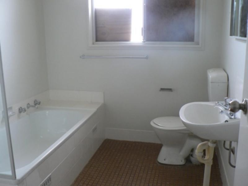 13 Salter Dr, Dubbo NSW 2830
