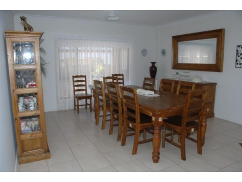 8 Lachlan Way, Dubbo NSW 2830