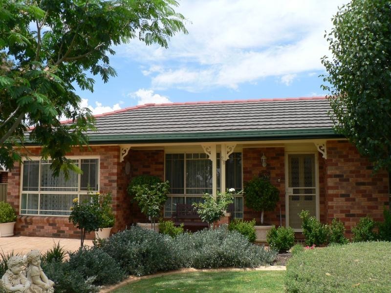 28 Websdale  Dr, Dubbo NSW 2830