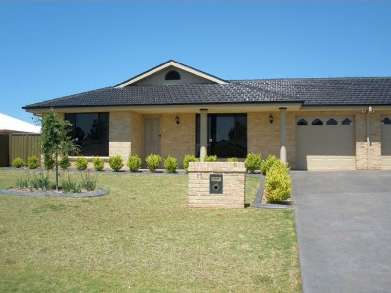 17 Cardiff Arms Ave, Dubbo NSW 2830