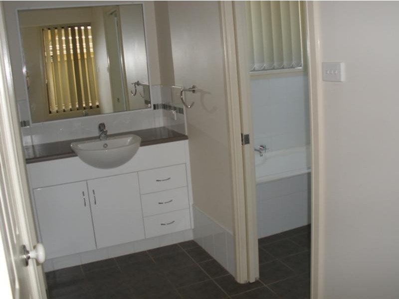 17 Cardiff Arms Ave, Dubbo NSW 2830