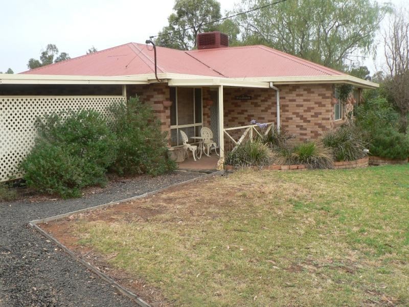 8 Dubbo St, Brocklehurst NSW 2830